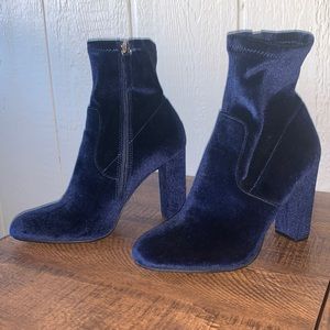 Steve Madden. Velvet Navy Blue Heel Boots. 4” heel. Size 8M.